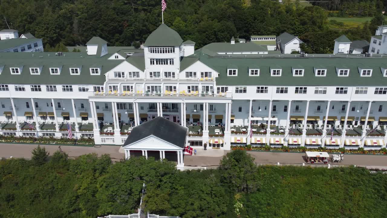 снимок из воздуха гранд-отеля