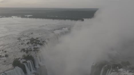 Iguazu-Falls-Sunrise---Argentinien---Drohne