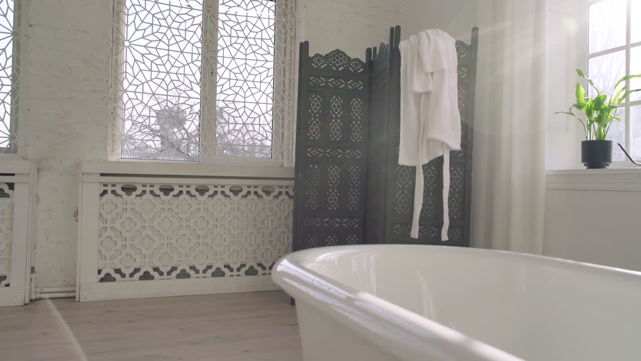 편안한 트리트먼트를 위한 욕조