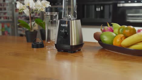 Modern-kitchen-with-tabletop-mixer-on-countertop