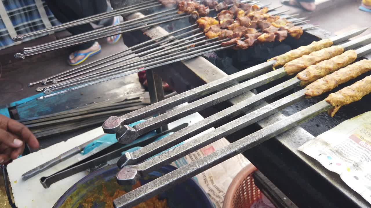 인도 아대륙에서 인기 있고 유명한 거리 음식