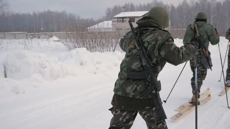 personal militar ruso en las operaciones de invierno