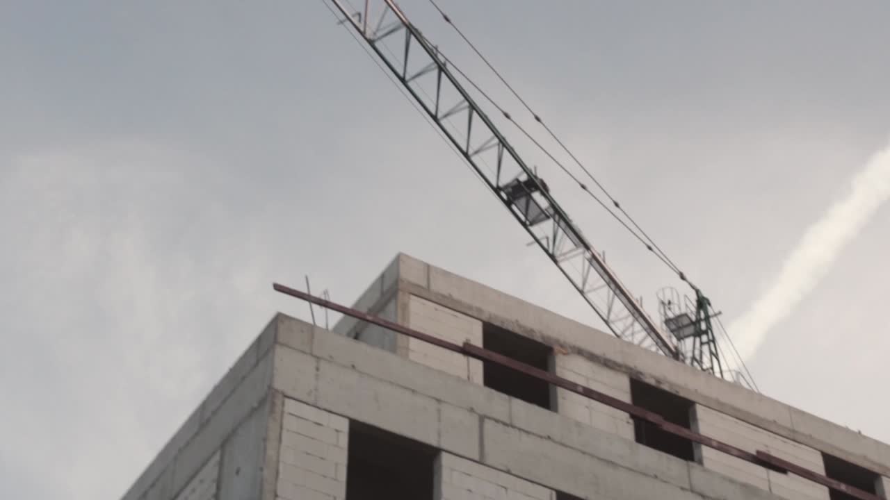 toma de una gran máquina, construcción de arquitectura moderna