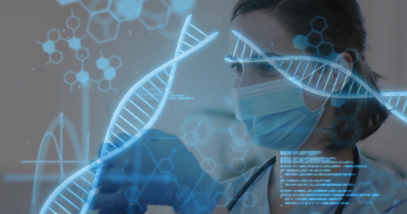 Professionista medico che solleva e ruota una provetta campione in laboratorio mentre osserva una doppia elica di DNA olografica
