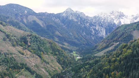 伊森卡佩维拉赫山脉 (eisenkappe velach mountains) 是欧洲最美丽的山脉之一