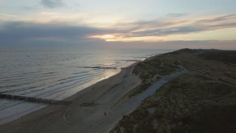 Antena:-La-Playa-Entre-Vlissingen-Y-Dishoek-Durante-La-Puesta-De-Sol