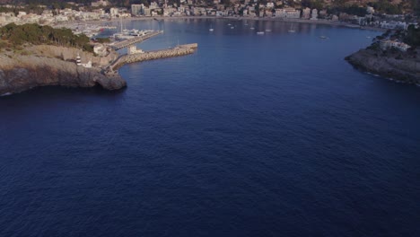 Reveal-Shot-Of-Port-De-Sóller-Mallorca-During-Sunset,-Aerial