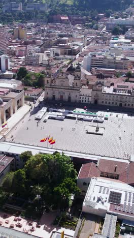 Vista-Aérea-Vertical,-Centro-De-Bogotá-Colombia