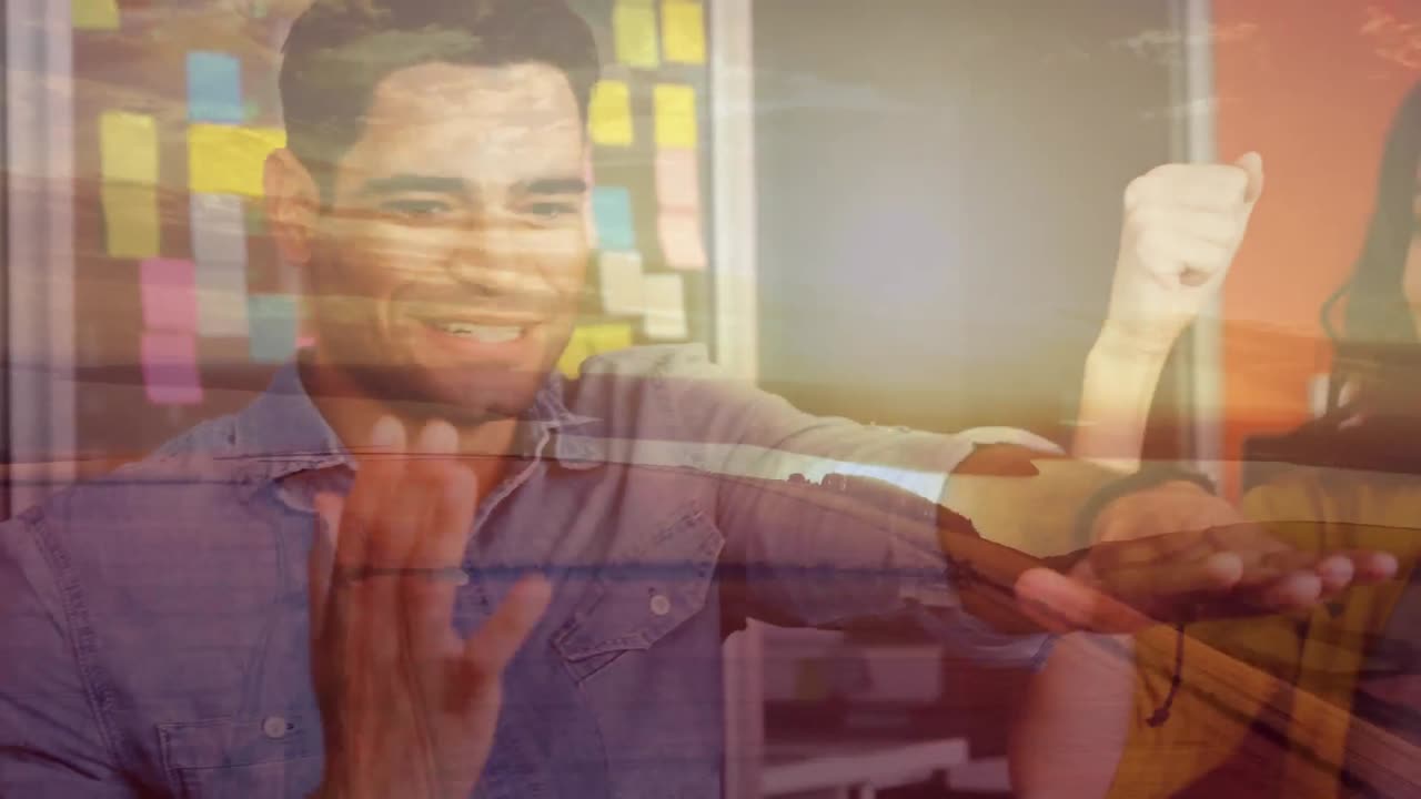 equipo celebrando el éxito