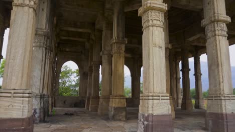 Kevada-Mosque-is-a-mosque-in-Champaner,-Gujarat-state