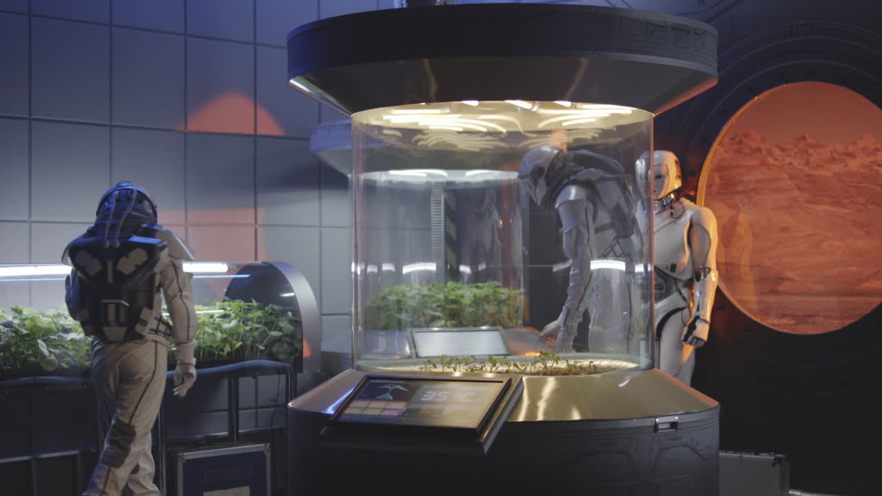 astronautas y robots cultivando plantas en un invernadero de la estación espacial