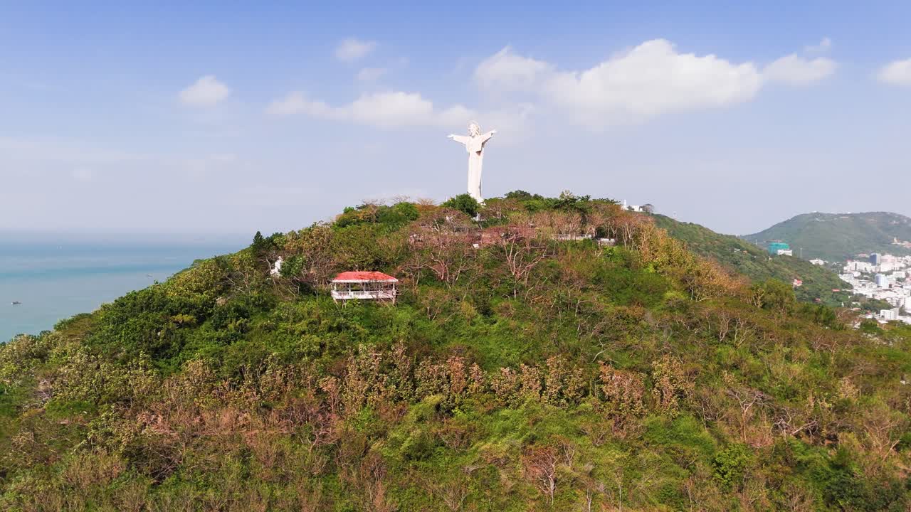 베트남의 타우에 있는 예수 그리스도의 동상 위상.