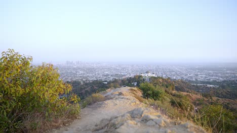 Panoramic-view-of-Los-Angeles-cityscape-and-the-Griffith-Observatory