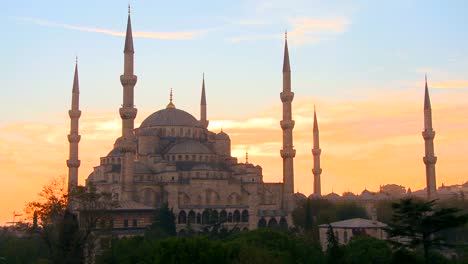 the blue mosque in istanbul turkey in sunset light