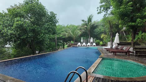 koh samui hotel rain rainy season chaweng park place thailand southeast asia