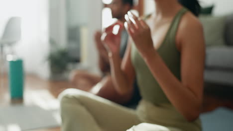 Hands,-meditation-and-couple