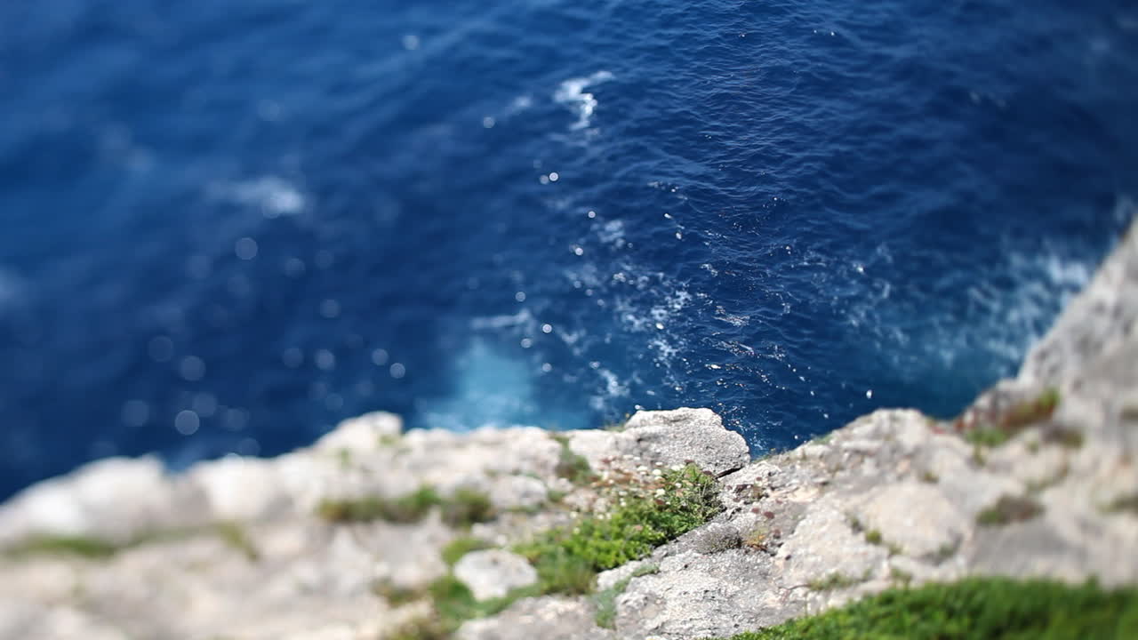 바위 바다 반짝임 01