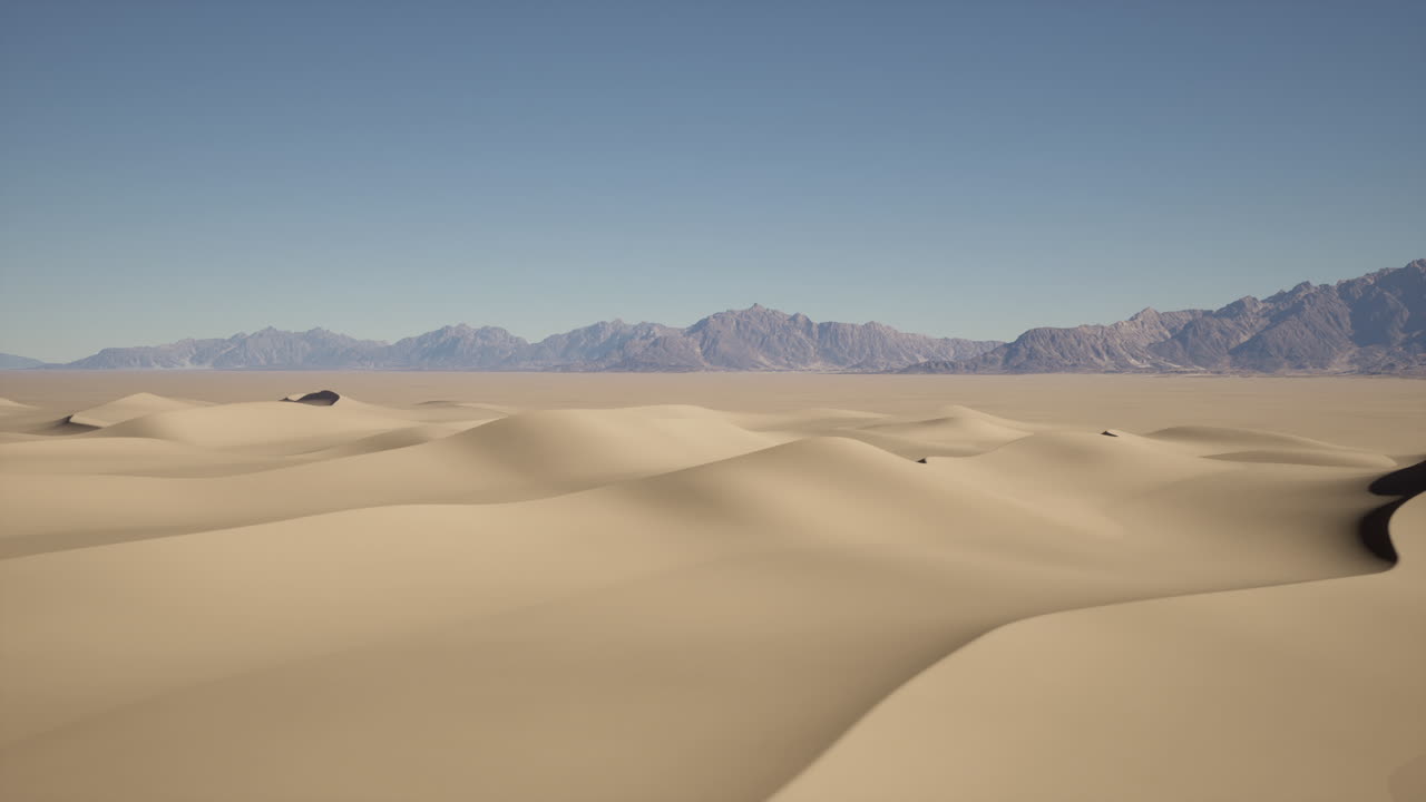 먼 곳 에 모래 언덕 과 산 들 이 있는 광활 한 사막 풍경