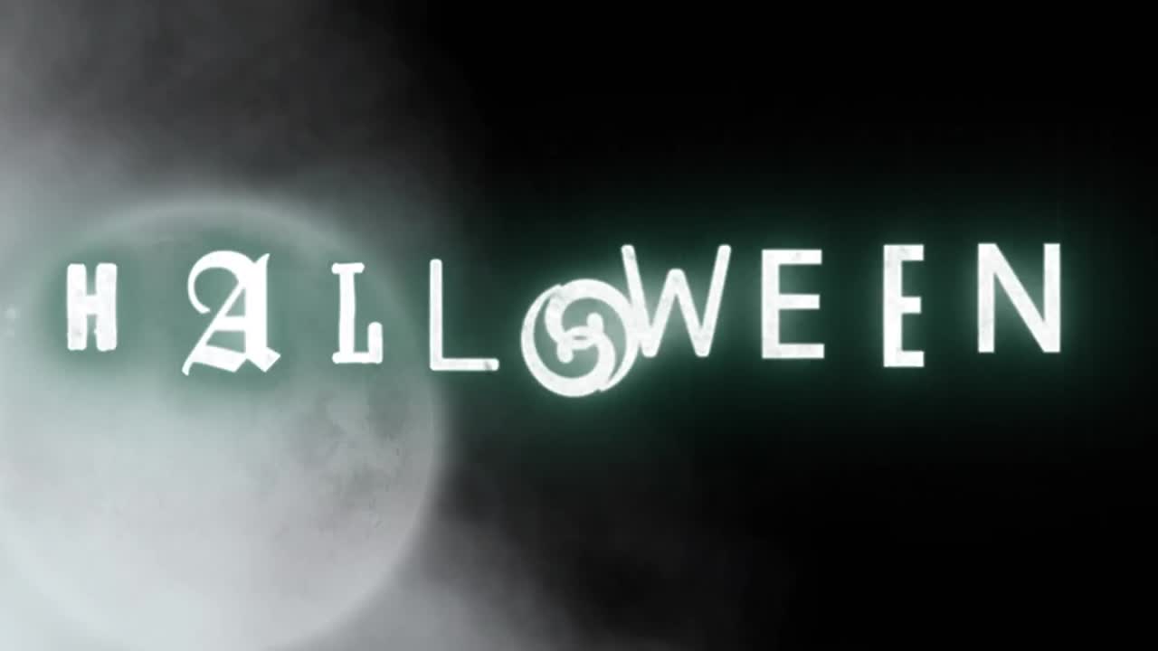 야간 하늘 배경 에 할로윈 인사 의 애니메이션