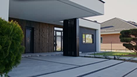 modern house exterior with contemporary landscaping