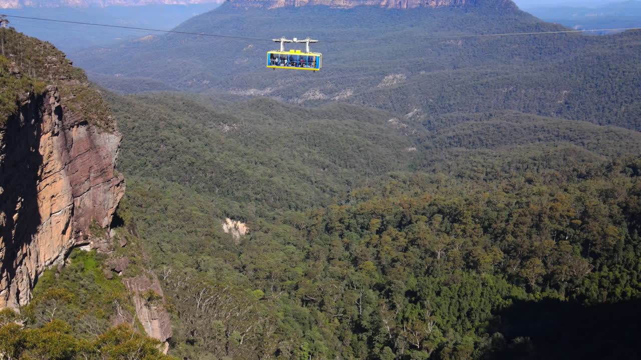 블루 마운틴, 시드니에서 산을 건너는 긴 케이블카 마차