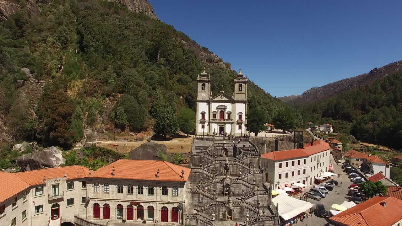 aldea del santuario de senhora da peneda en portugal vista aérea
