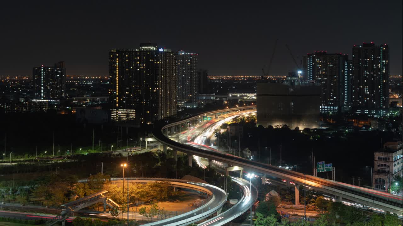 Time lapse of aerial view of highway street road at Bangkok Downtown ...