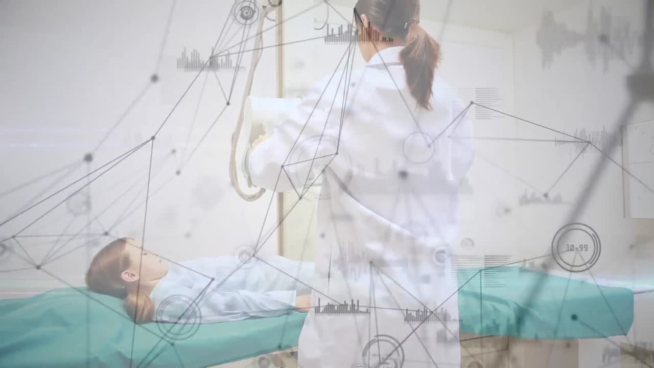 анимация обработки данных над кавказской женщиной-доктором с пациентом