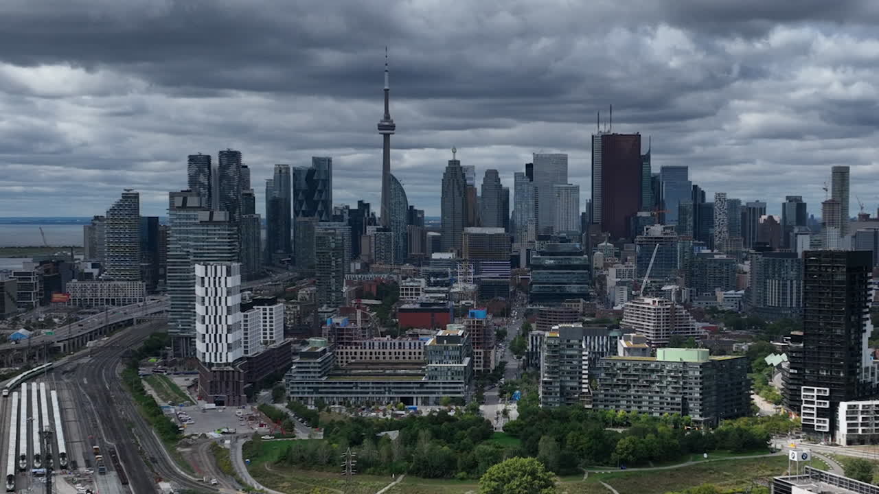Vista Dolly Zoom del centro di Toronto dall'alto