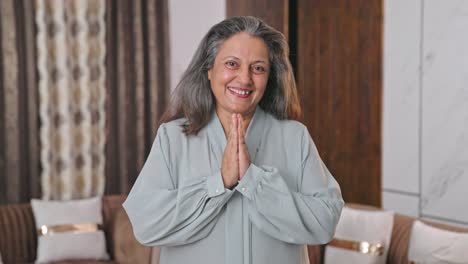 Indische-Mutter-Macht-Namaste-Und-Grüßt