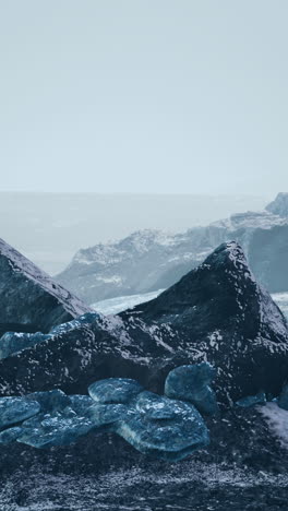 glaciar de hielo y montañas
