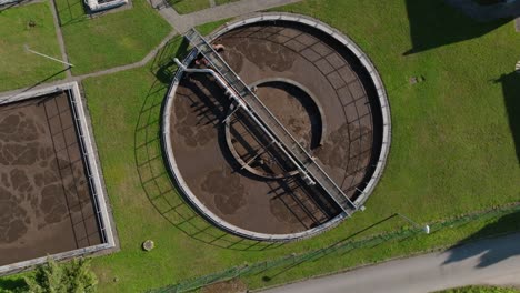 vista aérea de la planta de tratamiento de aguas residuales por avión no tripulado