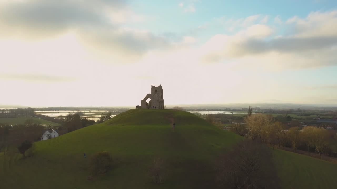 Vista Aerea delle Rovine del Monte Saint Michael su una Collina