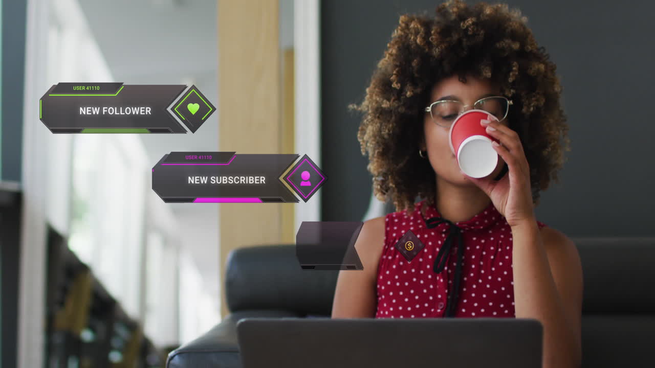 animación de iconos de los medios sobre una mujer afroamericana bebiendo café.