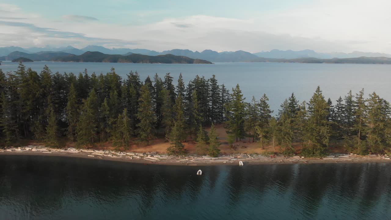 Flyv over Rebecca Spit på smukke Quadra Island