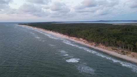 Dramatischer-Sonnenuntergang-Am-Meer