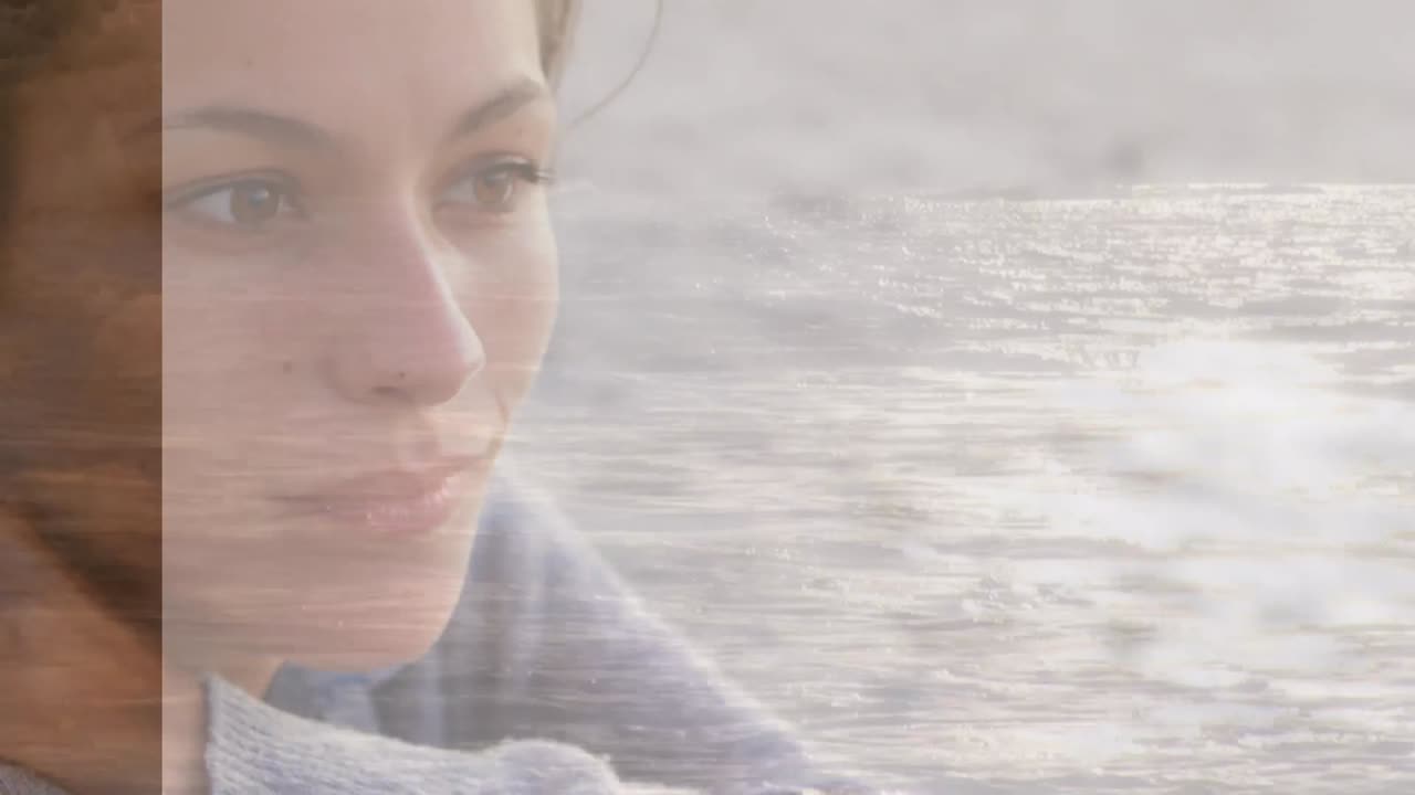 바다 위의 해변에 있는 백인 여성의 애니메이션