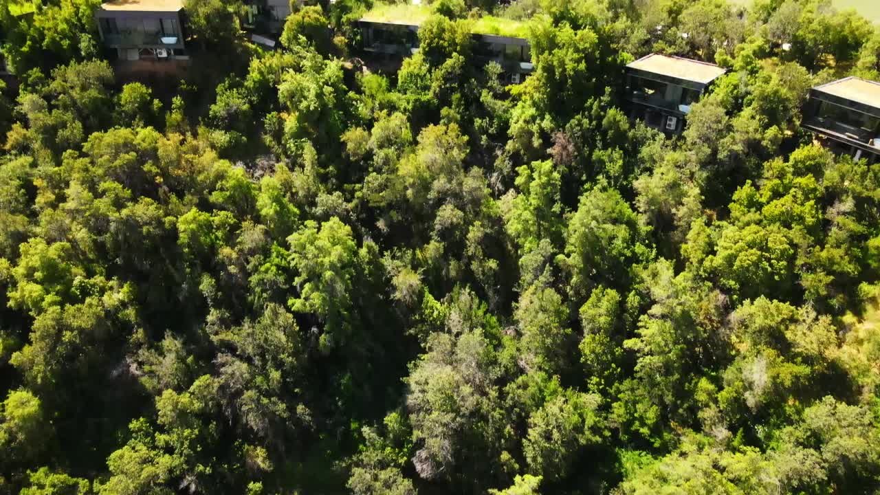 toma aérea del hotel vik, millahue, chile, uhd 4k