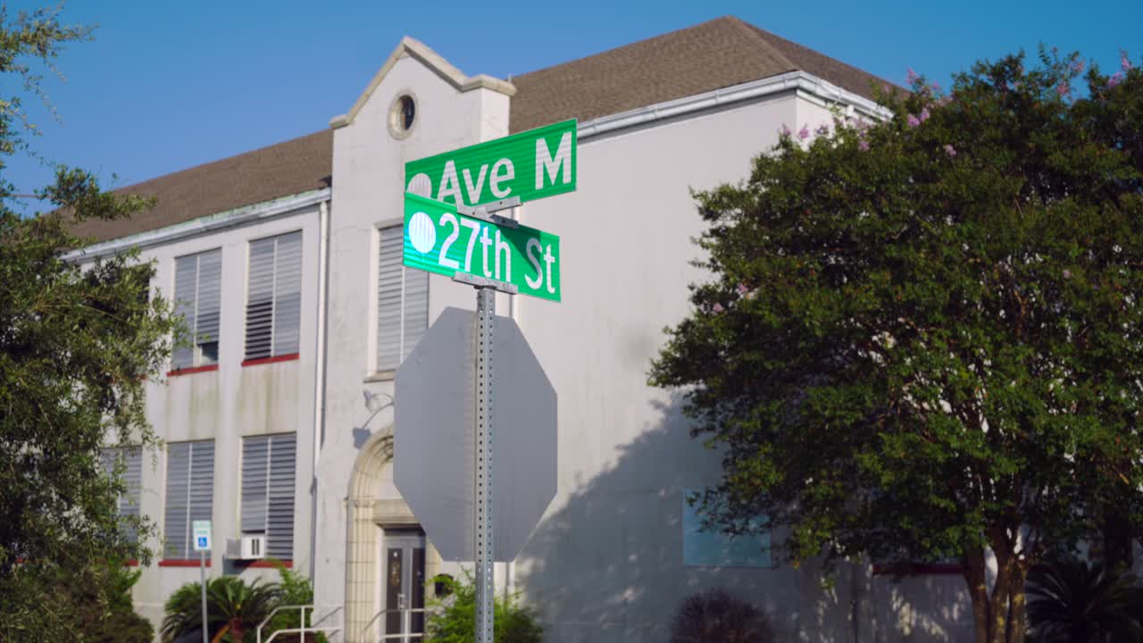 establecimiento de la escuela secundaria central, la primera escuela en texas para negros.