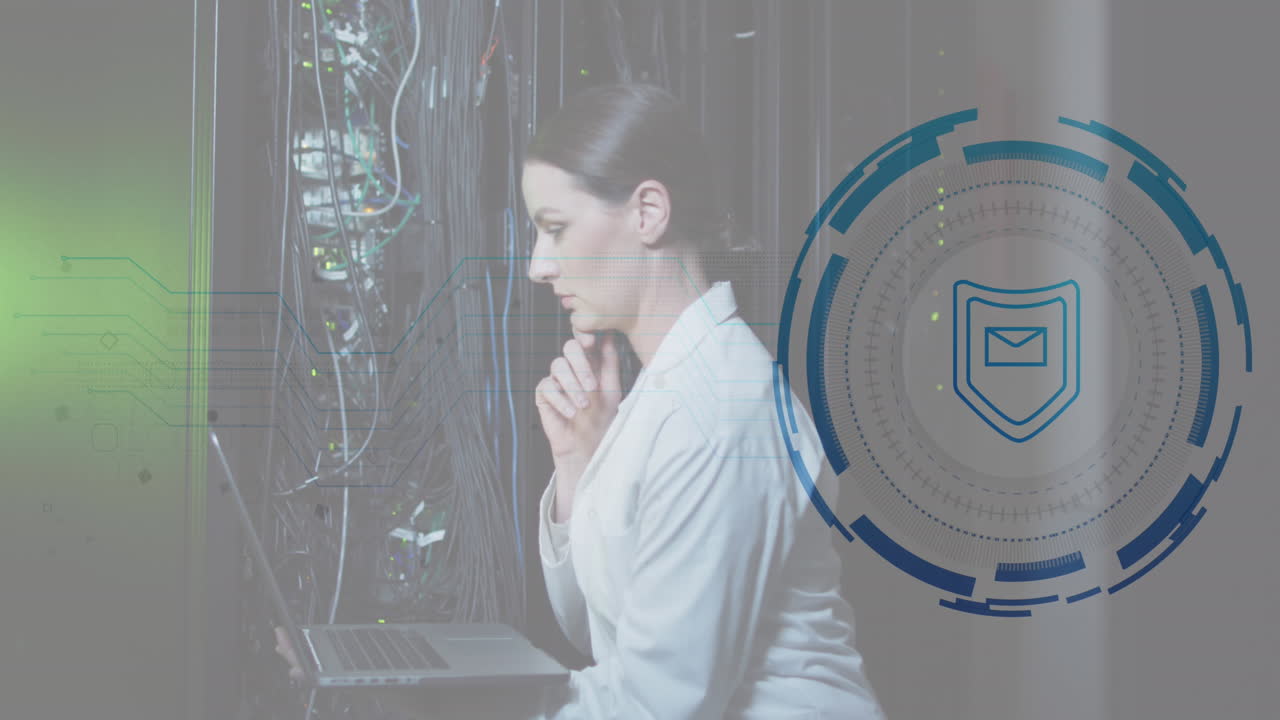 animación de sobre, escudo, círculos, mujer caucásica examinando el servidor de datos usando una computadora portátil