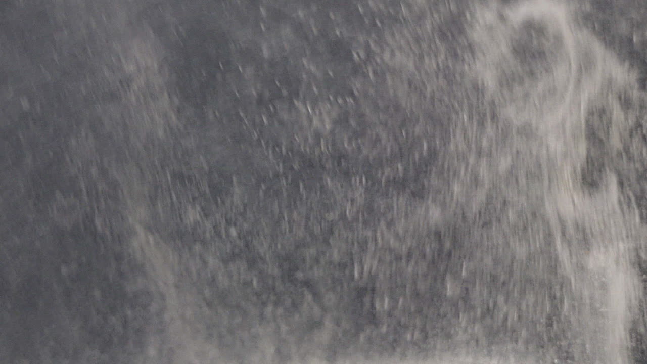 Bubbles produced during electrolytic reaction