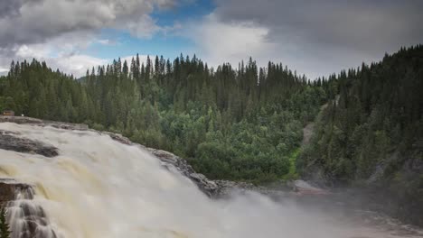 Norwegen-Stromschnellen-Neu-4k-01