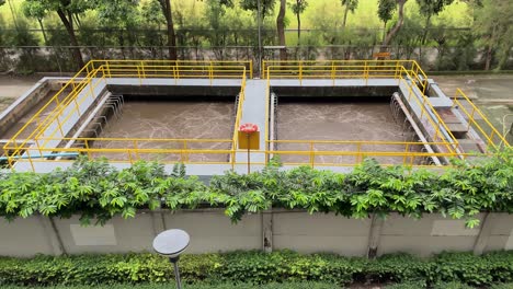 Pequeña-Planta-De-Tratamiento-De-Agua-En-Bangkok,-Tailandia