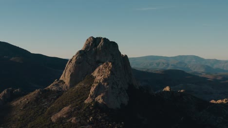 shot-with-drone-of-la-peña-de-bernal,-cinematic-4k