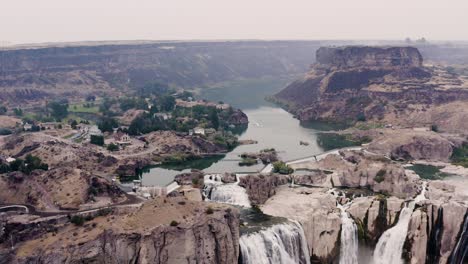 Aerial-Of-Shoshone-Falls-And-Snake-River-In-Idaho,-United-States