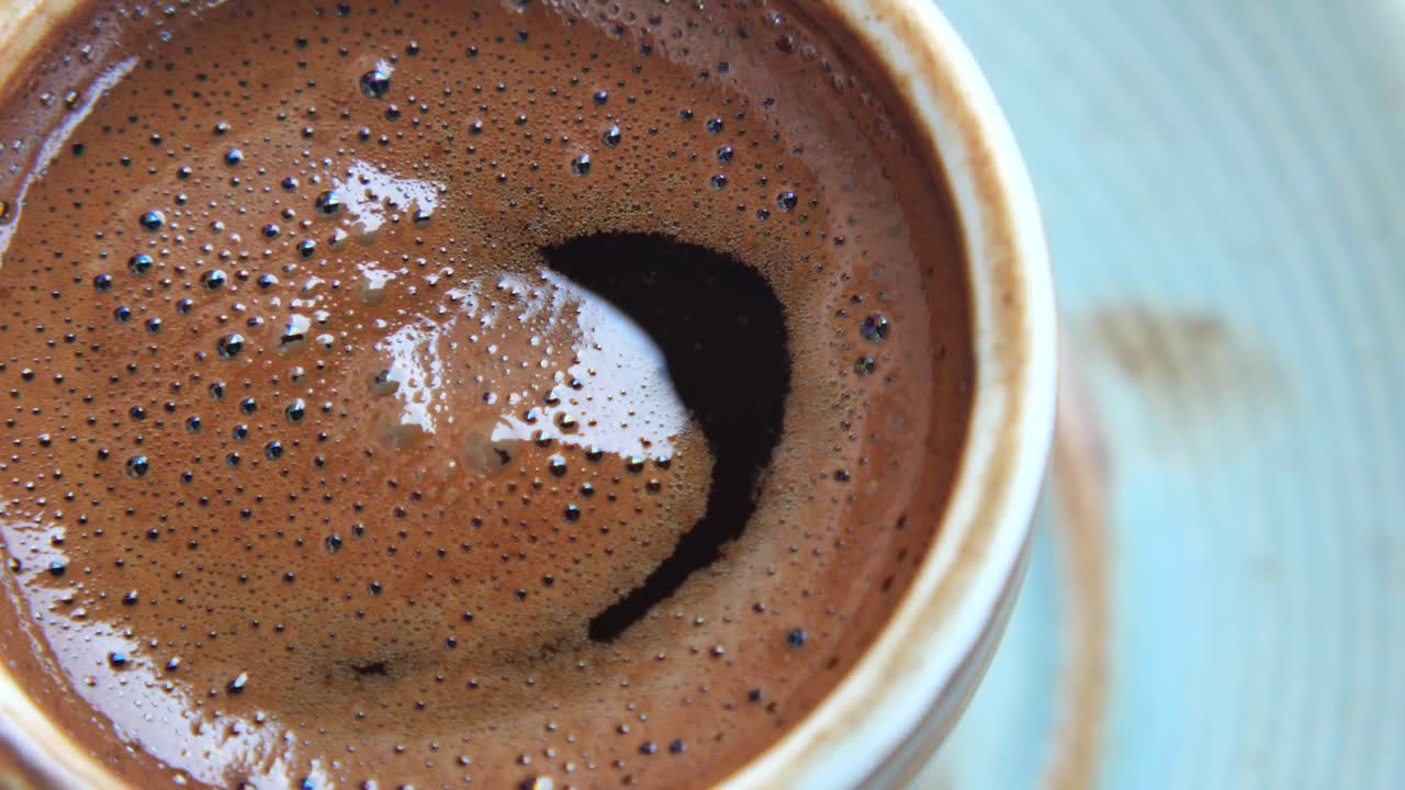 café turco en una taza