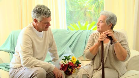 Mature-man-visiting-his-wife-in-hospital