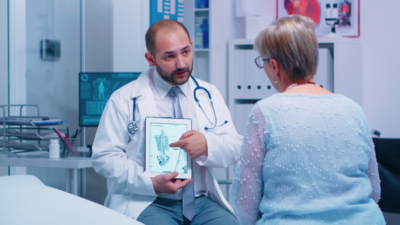 asesoramiento médico sobre la osteoporosis, enfermedad ósea