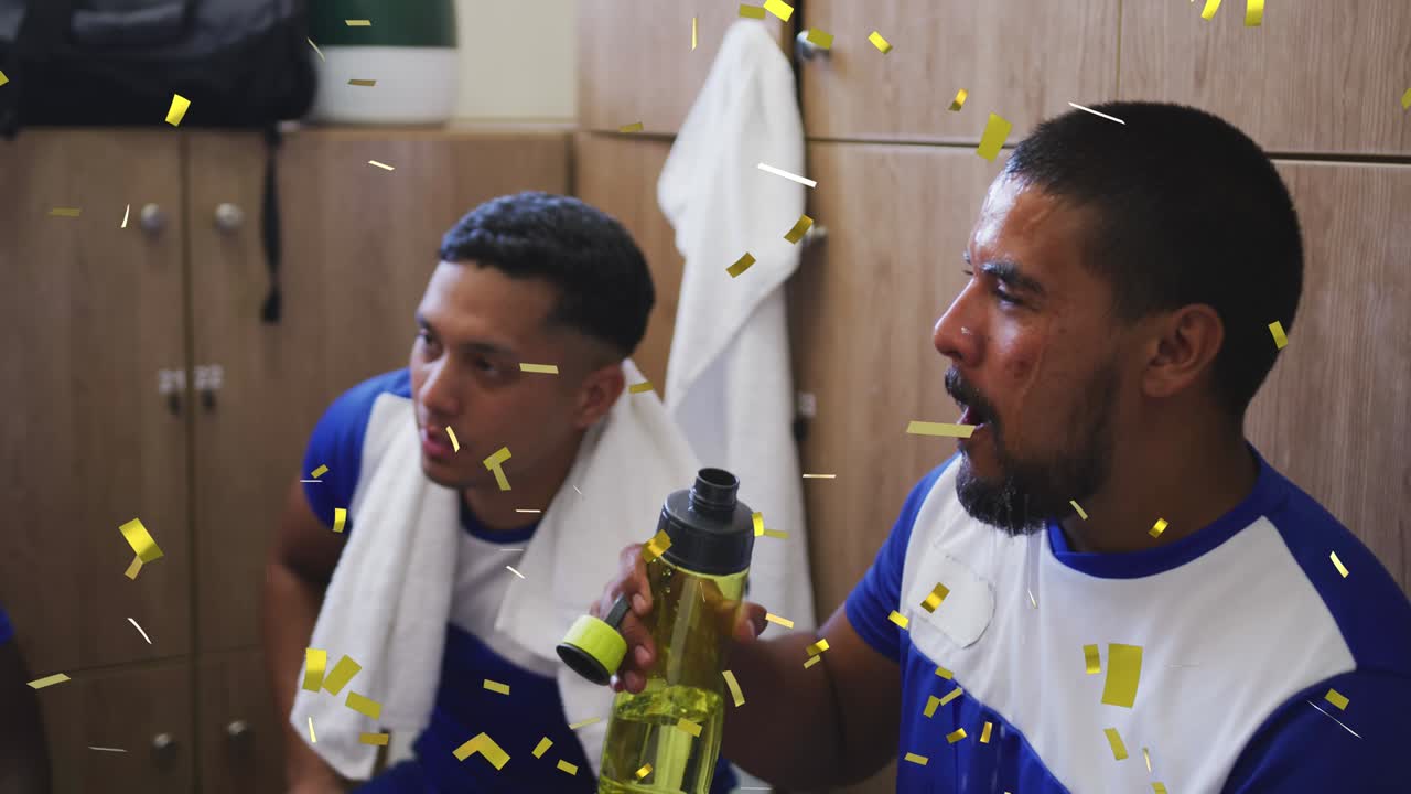 animación de confeti cayendo sobre los jugadores de fútbol masculinos en los vestuarios