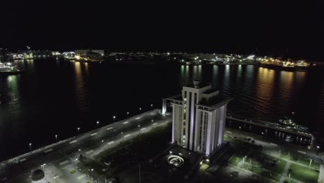 Pemex-tower-in-Veracruz-Port,-Mexico-at-night